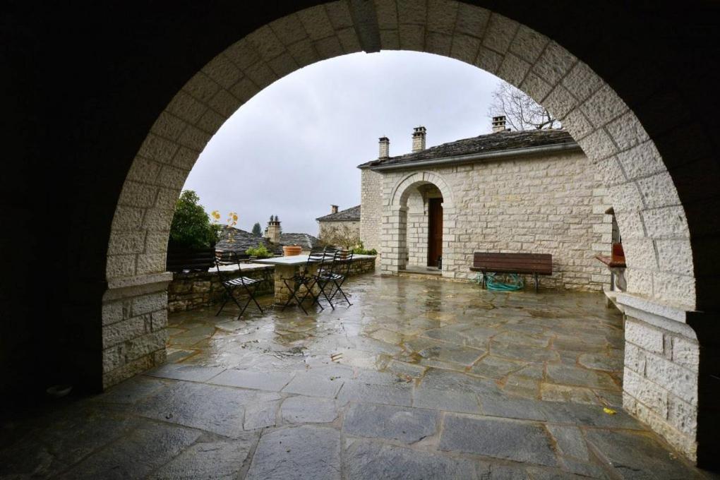 Nikolas Guesthouse Koukkoúlion Exterior foto